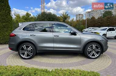 Внедорожник / Кроссовер Porsche Cayenne 2014 в 
