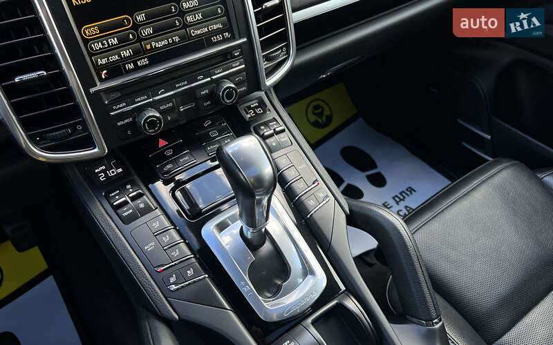 Позашляховик / Кросовер Porsche Cayenne 2014 в Львові