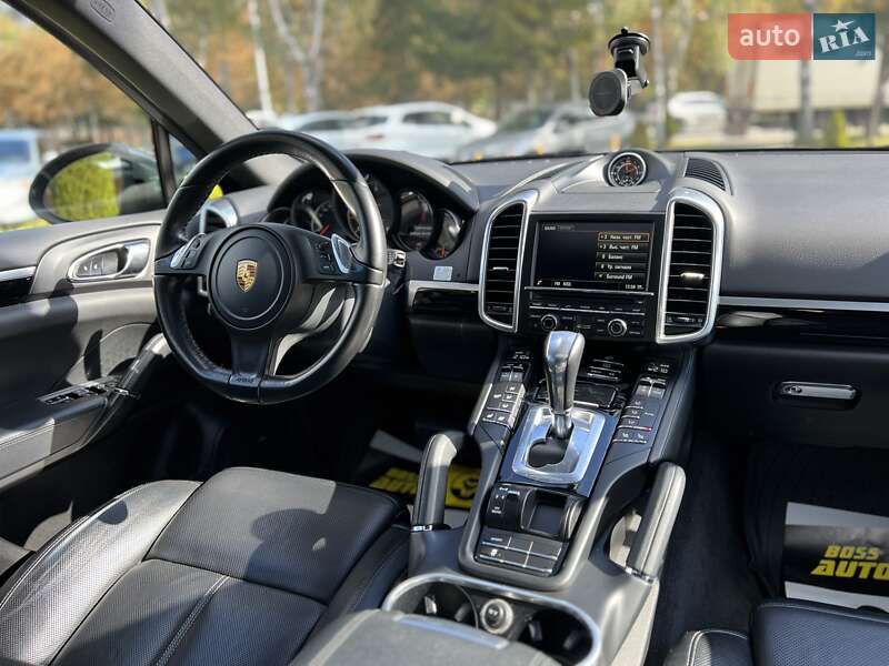 Позашляховик / Кросовер Porsche Cayenne 2014 в Львові