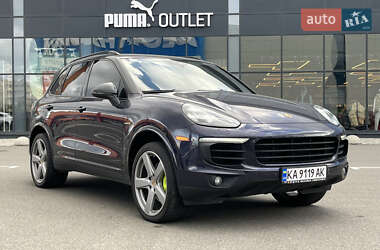 Внедорожник / Кроссовер Porsche Cayenne 2016 в Киеве