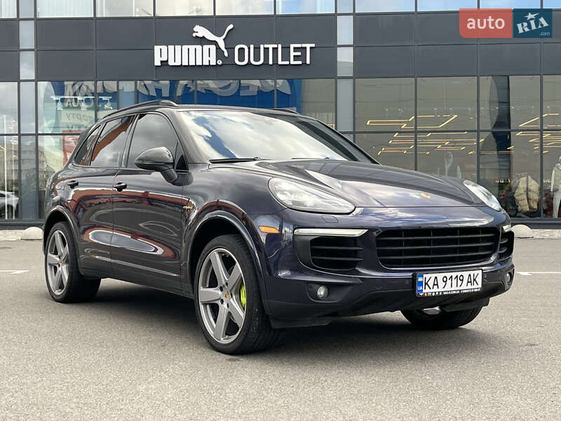 Позашляховик / Кросовер Porsche Cayenne 2016 в Києві