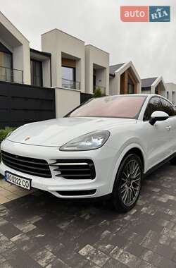 Внедорожник / Кроссовер Porsche Cayenne 2022 в 