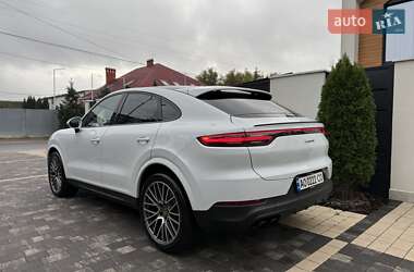 Внедорожник / Кроссовер Porsche Cayenne 2022 в 