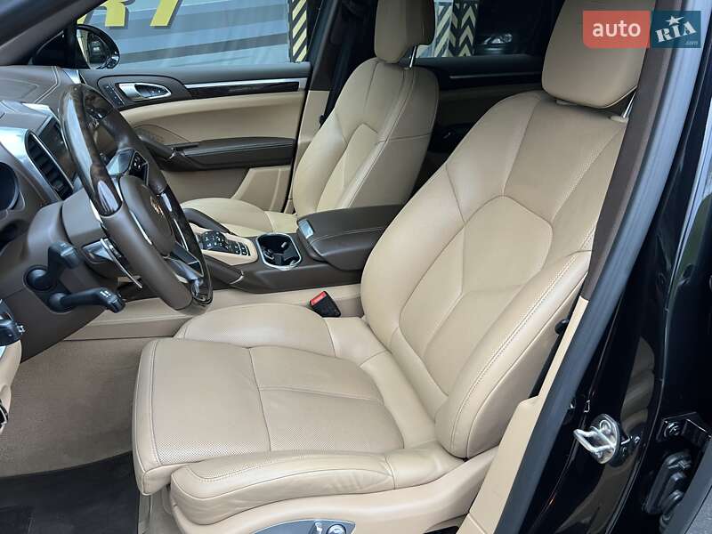Позашляховик / Кросовер Porsche Cayenne 2015 в Києві фото 14 Позашляховик / Кросовер Porsche Cayenne 2015 в Києві