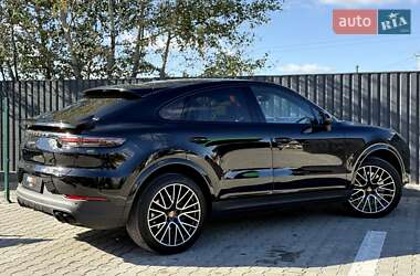 Позашляховик / Кросовер Porsche Cayenne 2022 в 