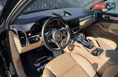 Позашляховик / Кросовер Porsche Cayenne 2022 в 