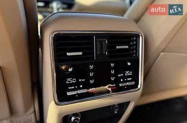 Позашляховик / Кросовер Porsche Cayenne 2022 в 
