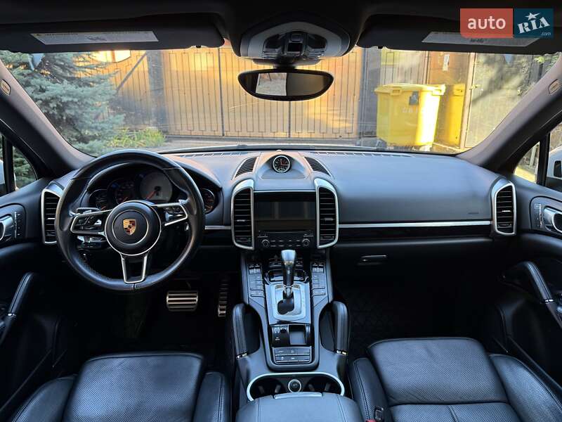 Внедорожник / Кроссовер Porsche Cayenne 2017 в Киеве фото 22 Внедорожник / Кроссовер Porsche Cayenne 2017 в Киеве