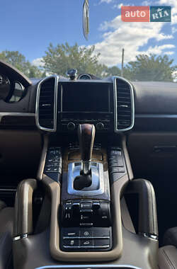 Позашляховик / Кросовер Porsche Cayenne 2012 в 