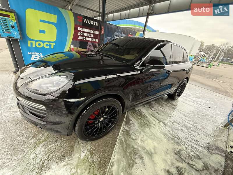 Внедорожник / Кроссовер Porsche Cayenne 2011 в Кременчуге