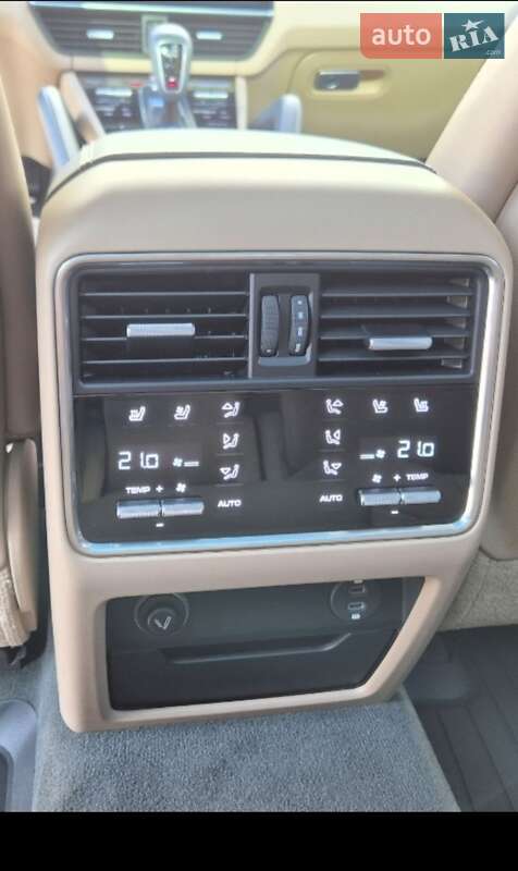 Позашляховик / Кросовер Porsche Cayenne 2019 в Києві