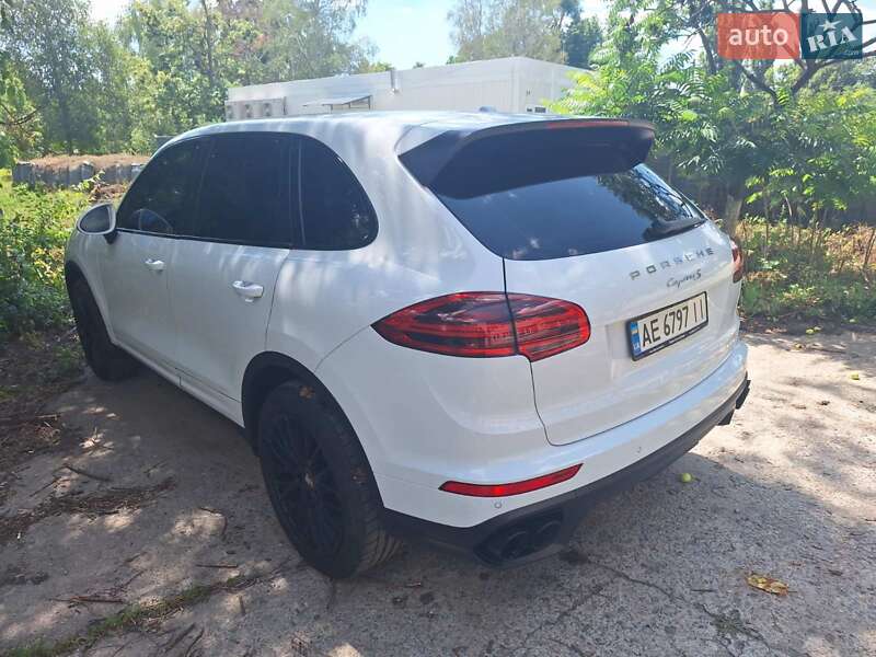 Внедорожник / Кроссовер Porsche Cayenne 2014 в Днепре