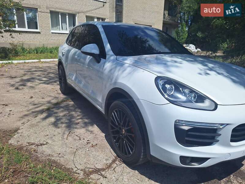 Внедорожник / Кроссовер Porsche Cayenne 2014 в Днепре