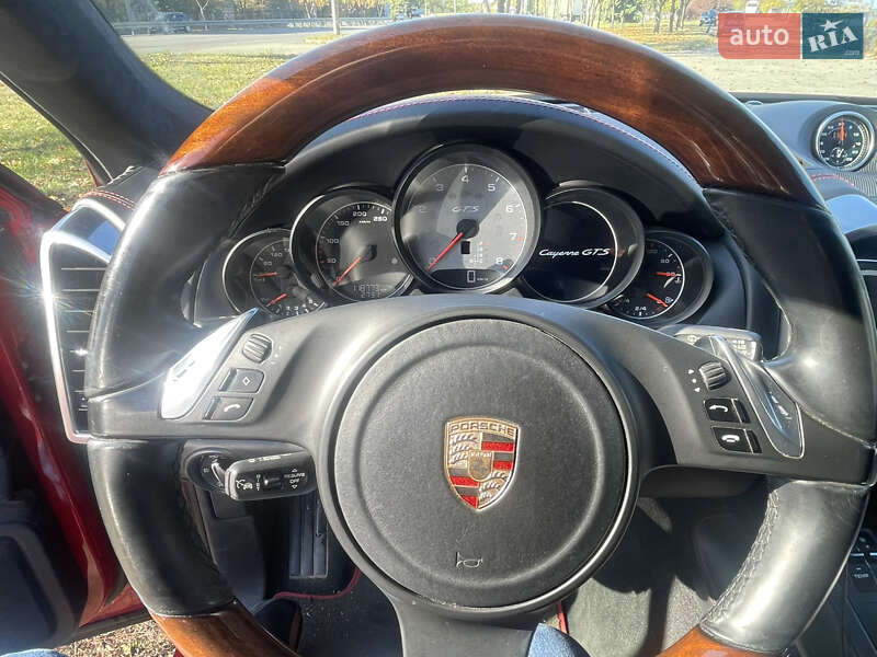 Внедорожник / Кроссовер Porsche Cayenne 2014 в Днепре