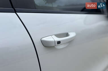 Позашляховик / Кросовер Porsche Cayenne 2013 в  фото 21 Позашляховик / Кросовер Porsche Cayenne 2013 в