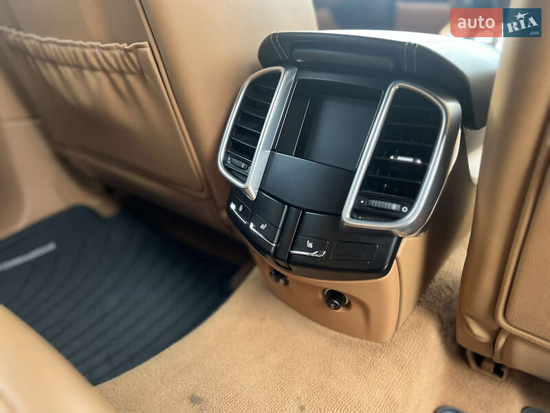 Внедорожник / Кроссовер Porsche Cayenne 2013 в Львове фото 34 Внедорожник / Кроссовер Porsche Cayenne 2013 в Львове