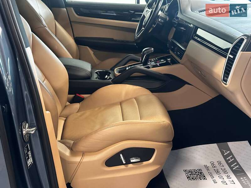 Позашляховик / Кросовер Porsche Cayenne 2019 в Львові