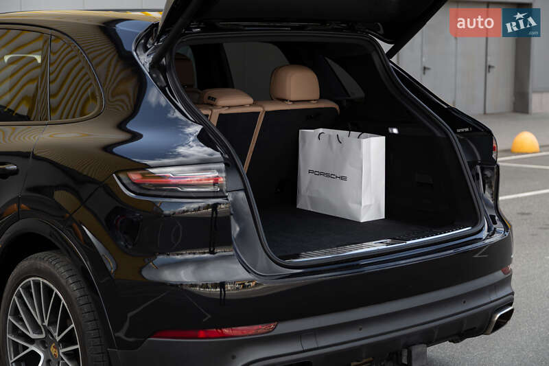 Позашляховик / Кросовер Porsche Cayenne 2020 в Києві