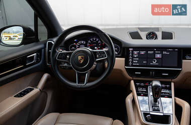 Внедорожник / Кроссовер Porsche Cayenne 2020 в 