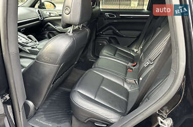 Внедорожник / Кроссовер Porsche Cayenne 2014 в 