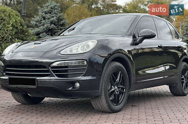 Внедорожник / Кроссовер Porsche Cayenne 2012 в 
