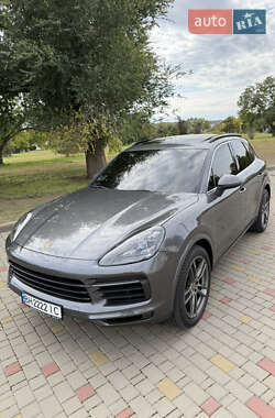 Позашляховик / Кросовер Porsche Cayenne 2020 в 