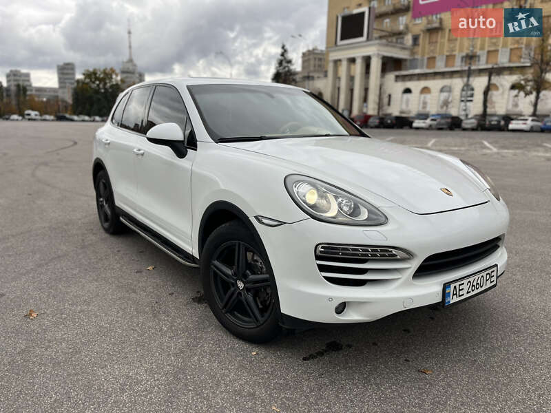 Внедорожник / Кроссовер Porsche Cayenne 2013 в Харькове