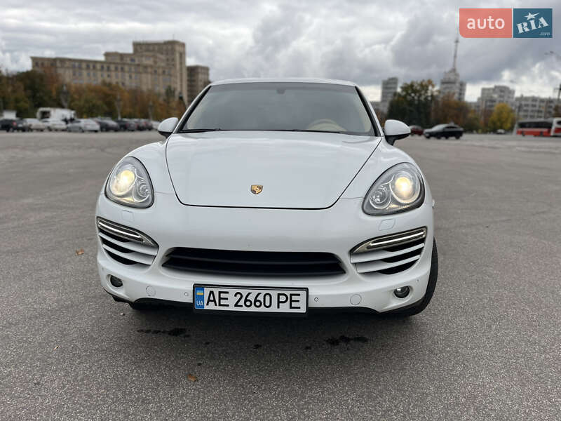 Внедорожник / Кроссовер Porsche Cayenne 2013 в Харькове