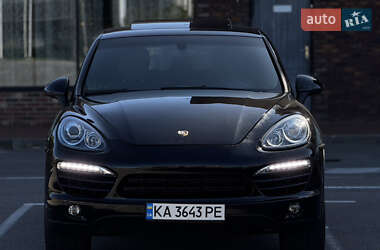 Внедорожник / Кроссовер Porsche Cayenne 2012 в 