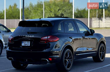 Внедорожник / Кроссовер Porsche Cayenne 2012 в 