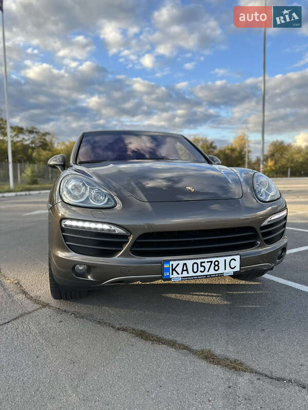 Внедорожник / Кроссовер Porsche Cayenne 2011 в Запорожье фото 6 Внедорожник / Кроссовер Porsche Cayenne 2011 в Запорожье