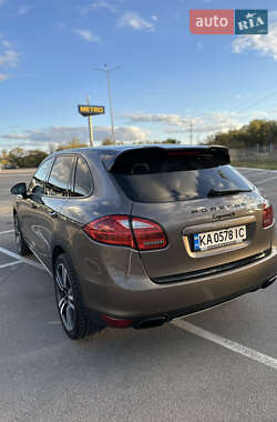 Позашляховик / Кросовер Porsche Cayenne 2011 в 