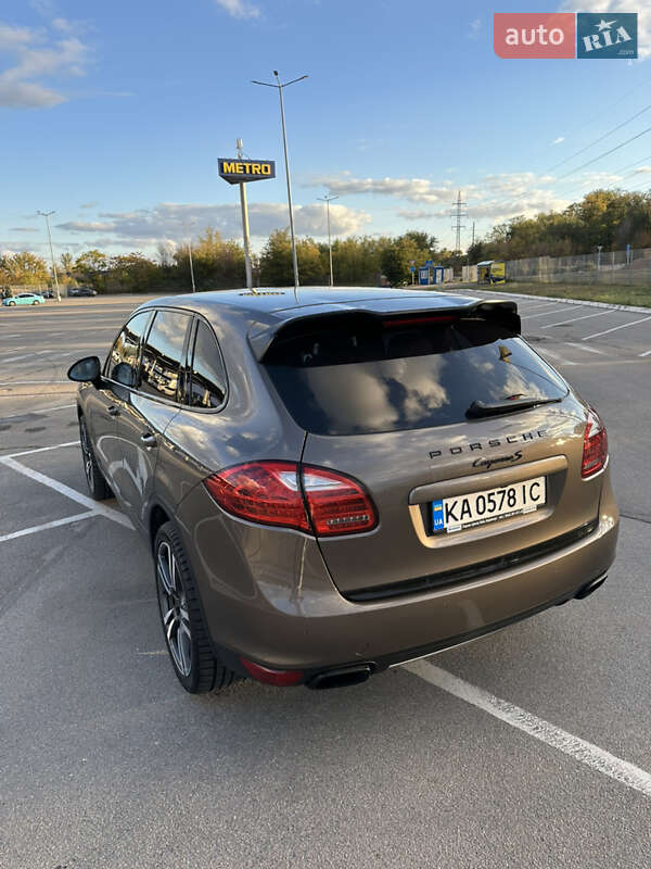 Внедорожник / Кроссовер Porsche Cayenne 2011 в Запорожье фото 24 Внедорожник / Кроссовер Porsche Cayenne 2011 в Запорожье