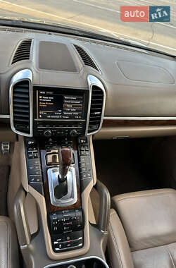 Позашляховик / Кросовер Porsche Cayenne 2011 в 