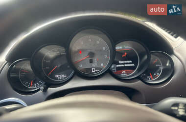 Позашляховик / Кросовер Porsche Cayenne 2011 в 