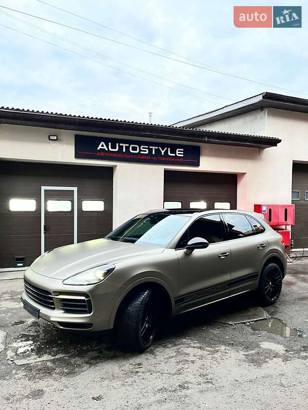 Позашляховик / Кросовер Porsche Cayenne 2018 в Івано-Франківську