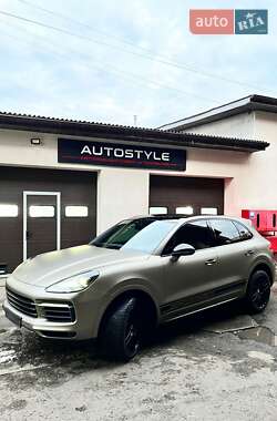 Внедорожник / Кроссовер Porsche Cayenne 2018 в 
