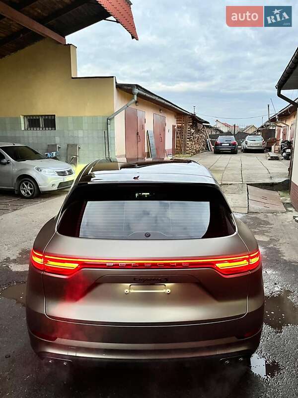 Позашляховик / Кросовер Porsche Cayenne 2018 в Івано-Франківську