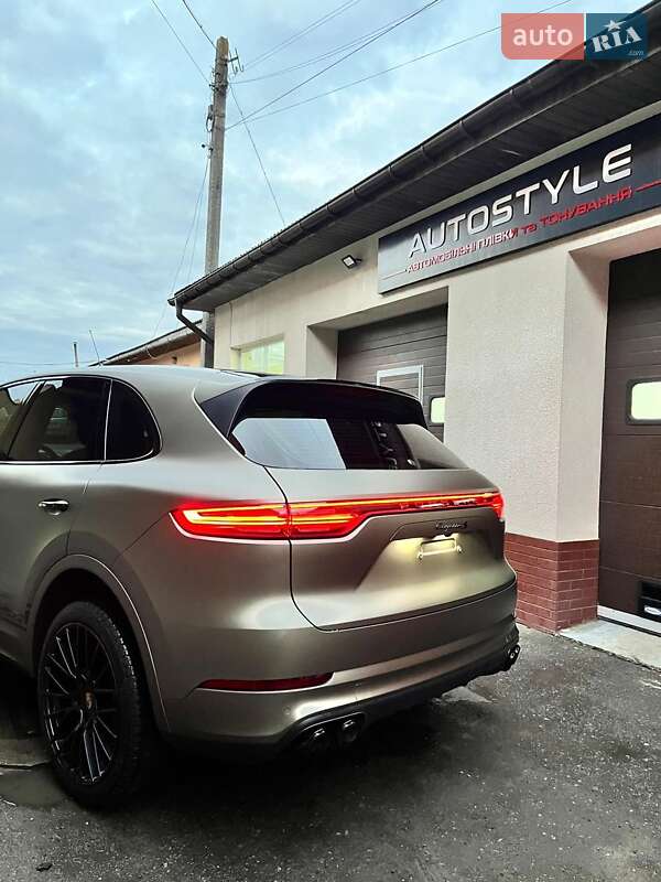 Позашляховик / Кросовер Porsche Cayenne 2018 в Івано-Франківську