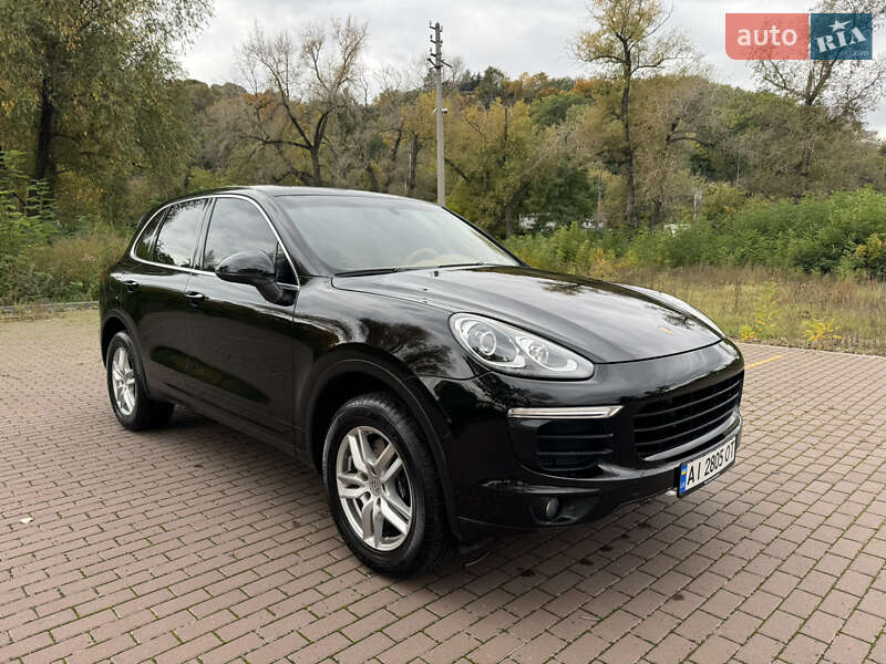 Внедорожник / Кроссовер Porsche Cayenne 2016 в Киеве