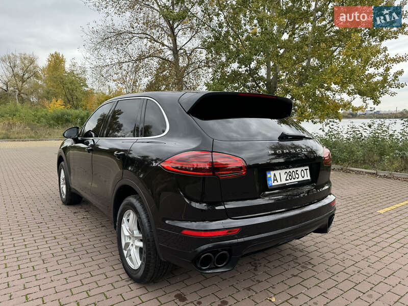 Внедорожник / Кроссовер Porsche Cayenne 2016 в Киеве