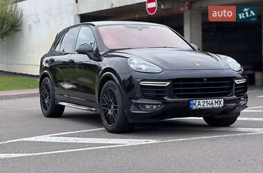 Внедорожник / Кроссовер Porsche Cayenne 2017 в Киеве