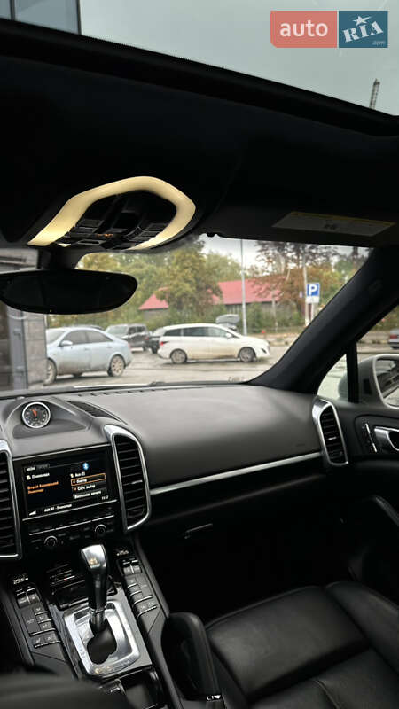 Позашляховик / Кросовер Porsche Cayenne 2012 в Івано-Франківську
