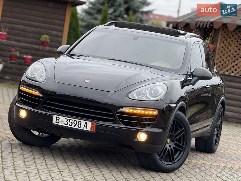 Внедорожник / Кроссовер Porsche Cayenne 2012 в Самборе