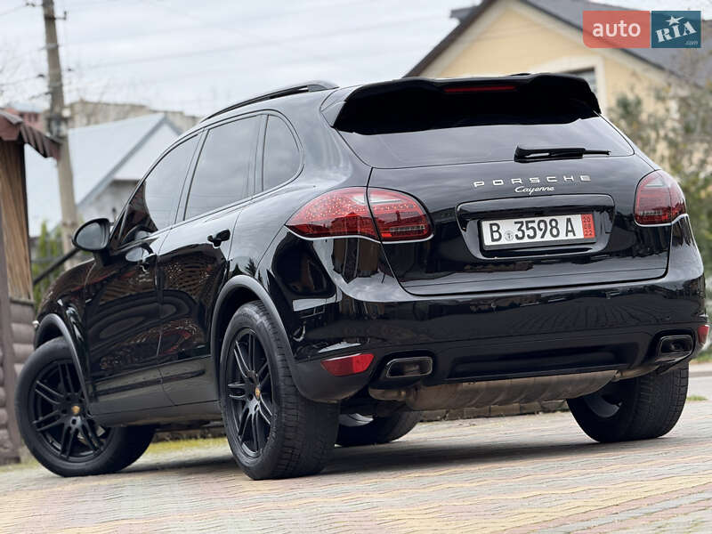Внедорожник / Кроссовер Porsche Cayenne 2012 в Самборе