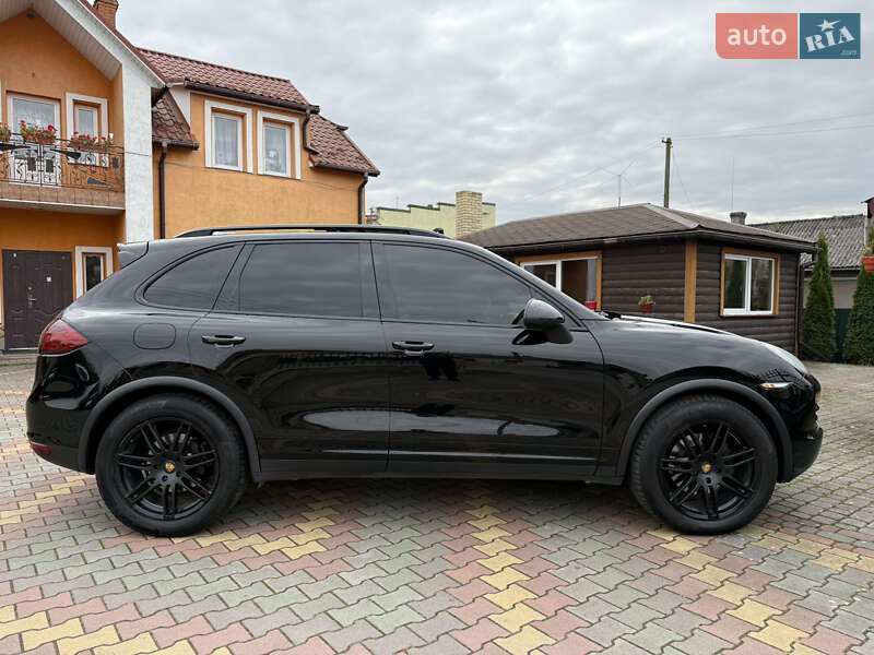 Внедорожник / Кроссовер Porsche Cayenne 2012 в Самборе