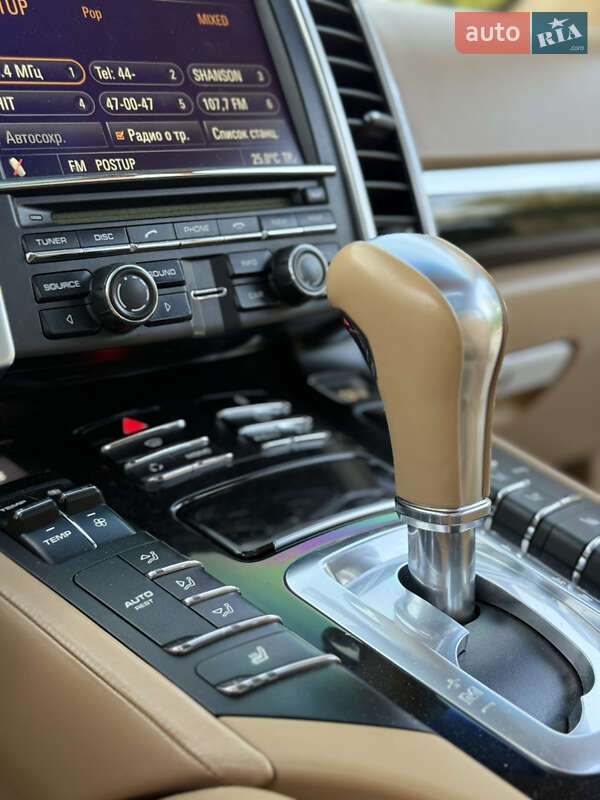 Внедорожник / Кроссовер Porsche Cayenne 2012 в Самборе