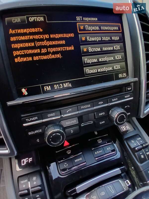 Позашляховик / Кросовер Porsche Cayenne 2011 в Чернівцях