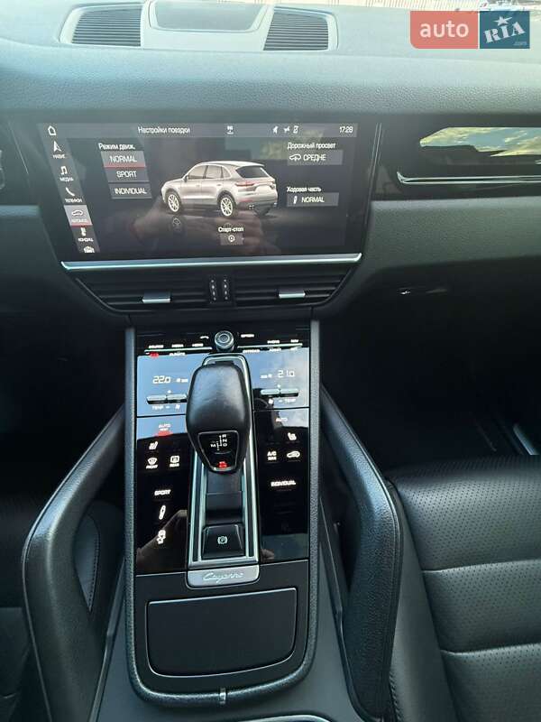 Внедорожник / Кроссовер Porsche Cayenne 2017 в Одессе