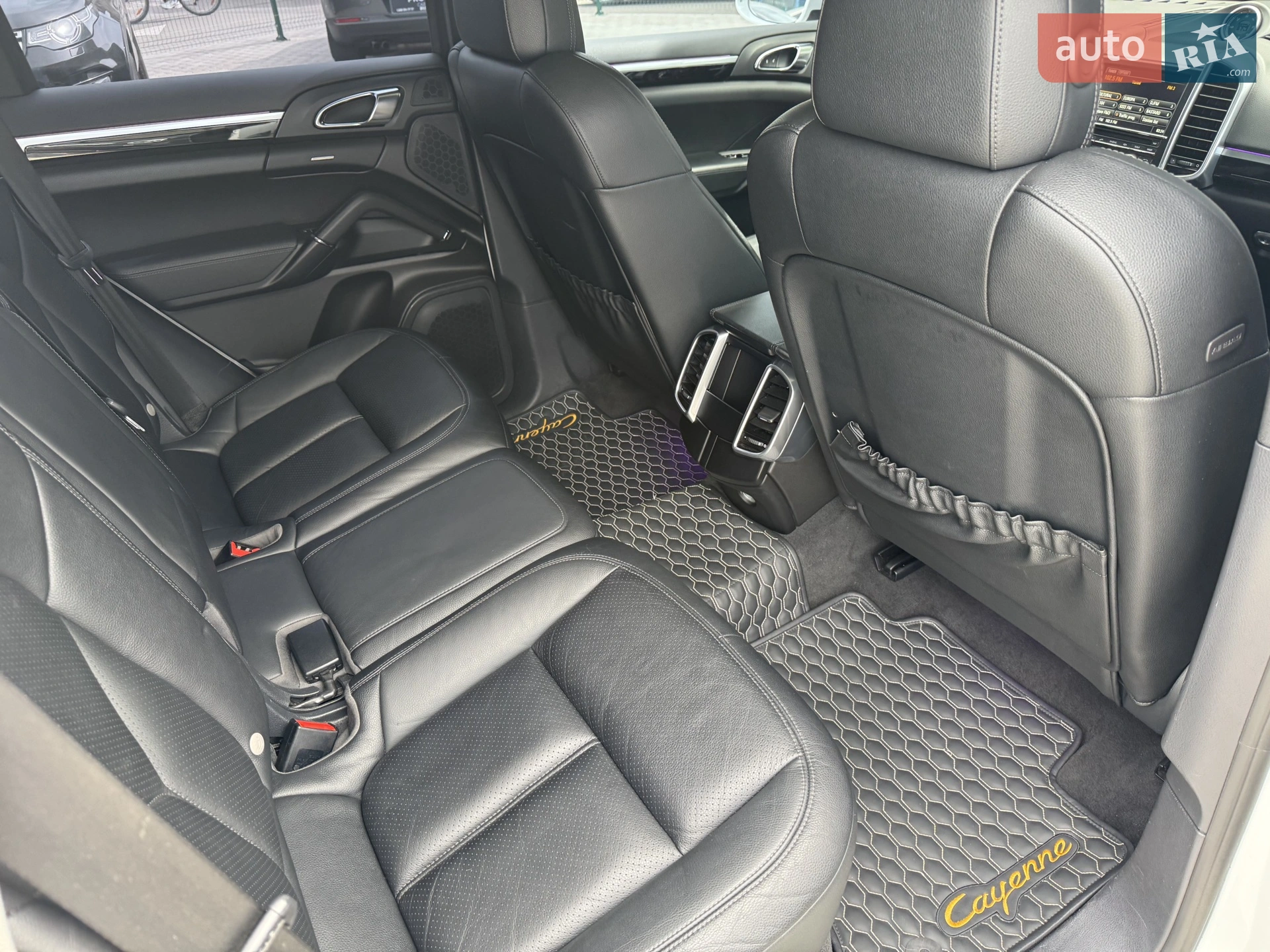2016 Porsche Cayenne - мініатюра 25